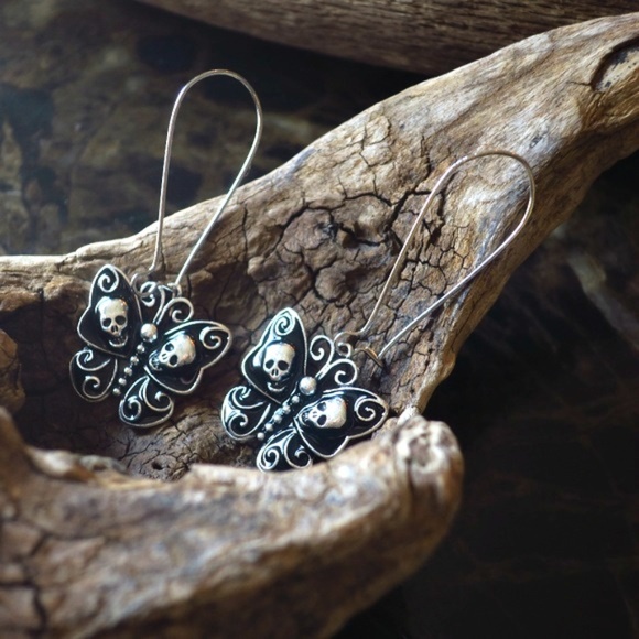 MoonMagicChic Jewelry - Ancient Skull Earrings           Skull butterfly